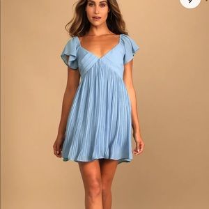Lulu’s Amalfi Coast Light Blue Pleated Flutter Sleeve Mini Dress sz Medium